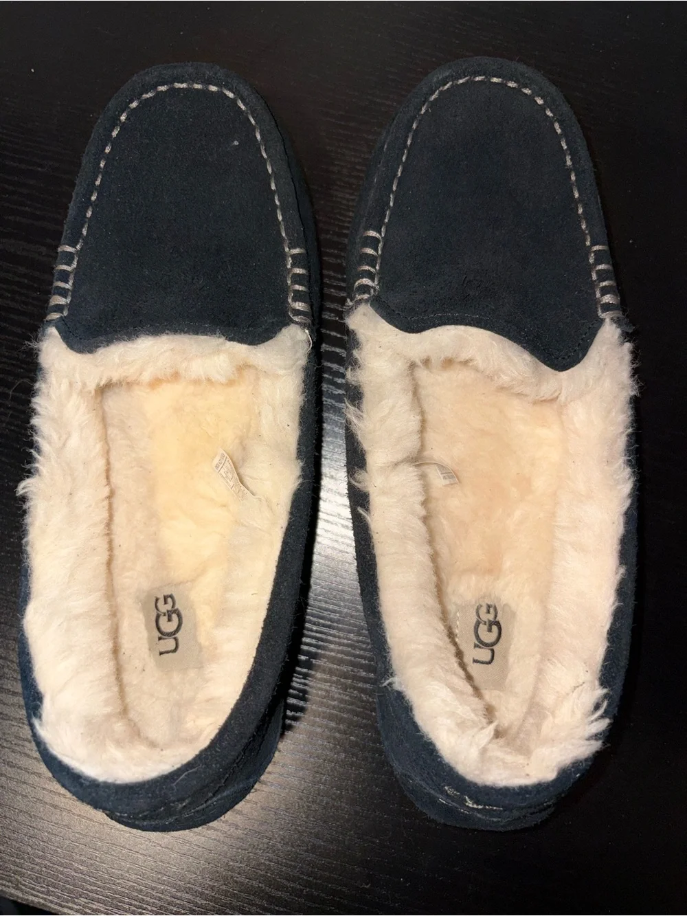 UGG Ansley Black Suede Sheepskin Lined Moccasin Slippers Women’s 9
